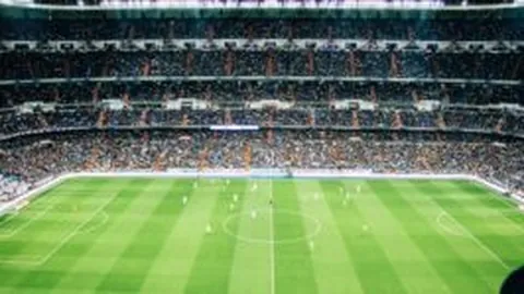 詹姆斯与库里并肩作战，共抗强敌！