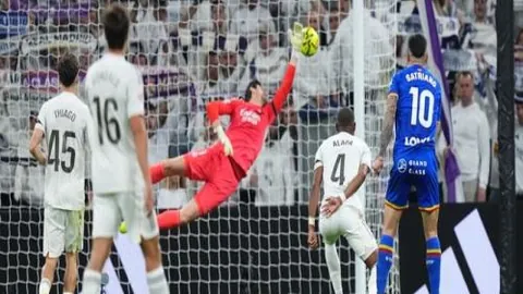 孙颖莎受粉丝全情支持，鲁媒揭示争议焦点